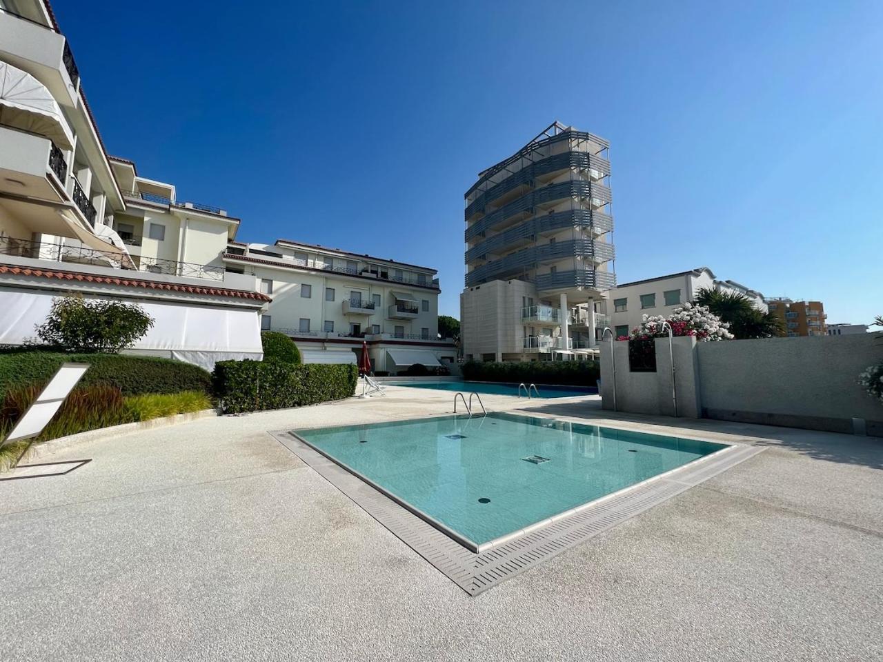 Bagni Miramare - Home Immobiliare Jesolo Exteriör bild